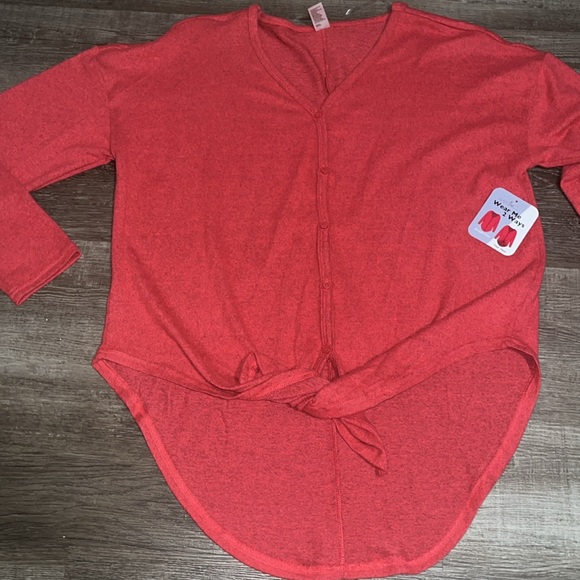 💜Tie Front button down wear it two ways - Picture 6 of 7